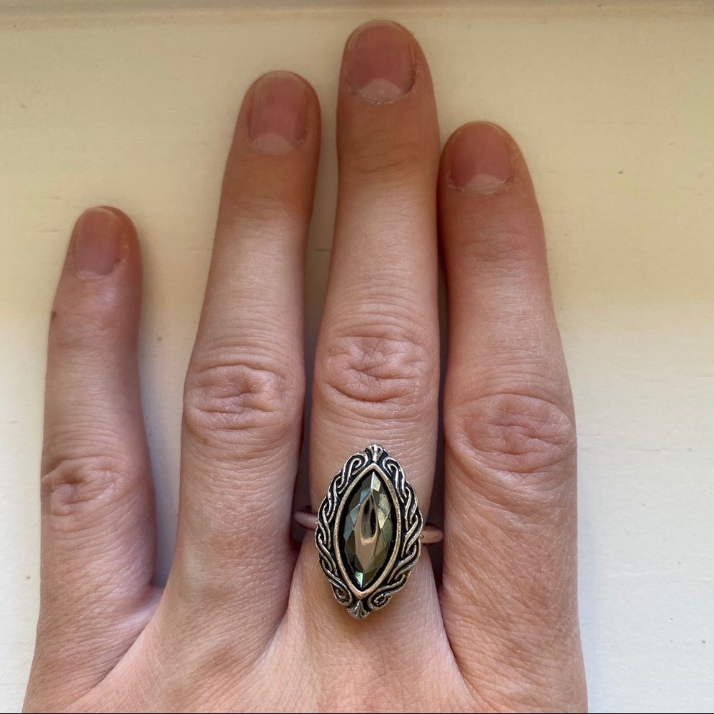 Vintage Avon silver & gray gemstone marquise ring - Picture 8 of 8